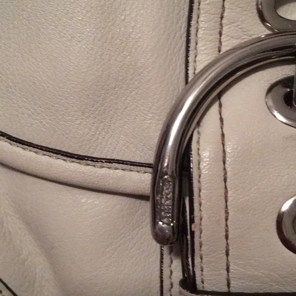 Coach purse - Picture 4 of 4